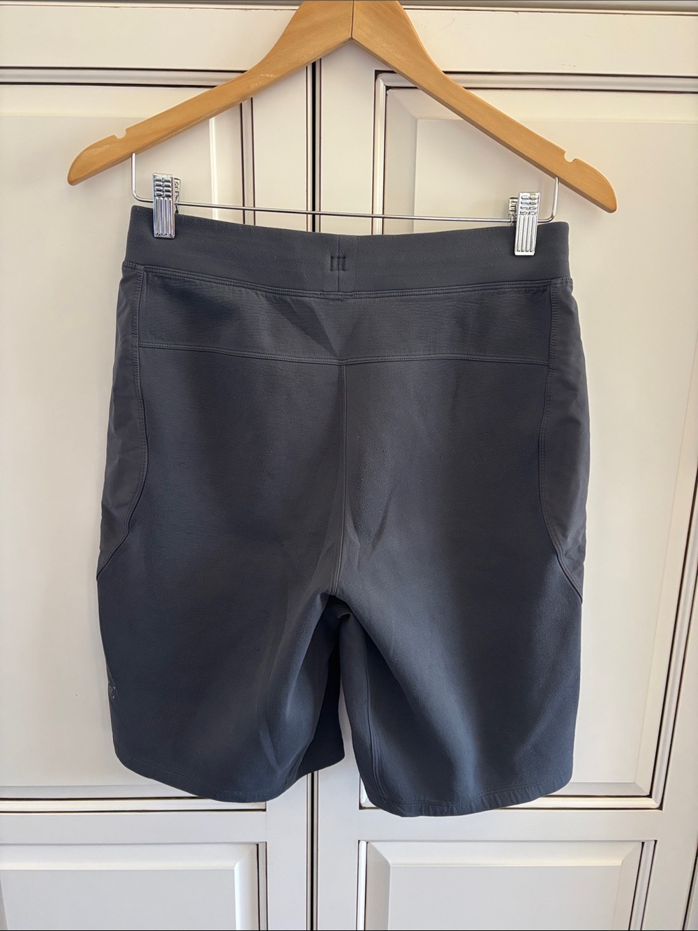 Lululemon Performance Stretch Workout Gym Run Comfort Shorts Gray Mens Medium - Picture 2 of 14